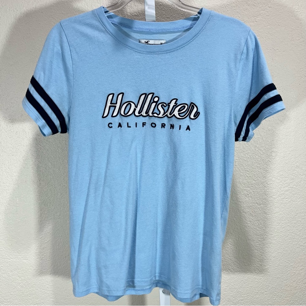 VTG Y2K Medium Hollister Spellout TShirt